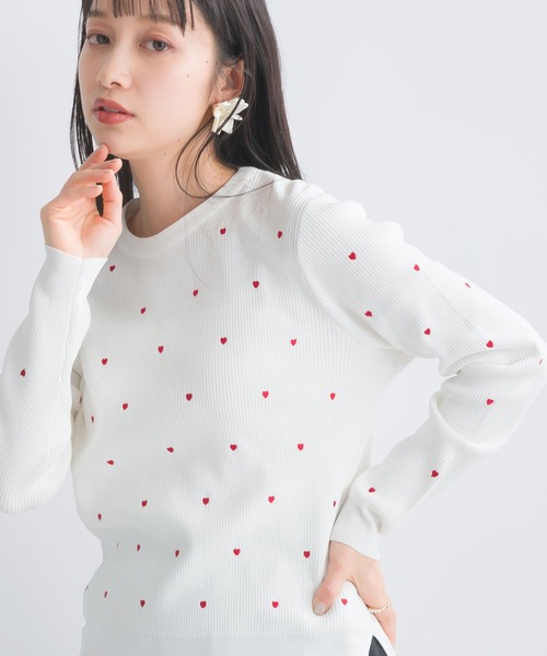 PICCIN PERLA（ピッチンペルラ）の「ハート柄リブニットトップス（ニット/セーター・レディース・ホワイト系その他/オフホワイト/ブラック/アイボリー/ブラック系その他・M）」の4枚目の写真