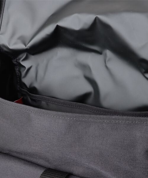 Manhattan Portage(マンハッタンポーテージ)の「Silvercup Backpack Vinyl Lining NEW YORK CITY(バックパック/リュック・メンズ・ブラック・MEDIUM)」の17枚目の写真