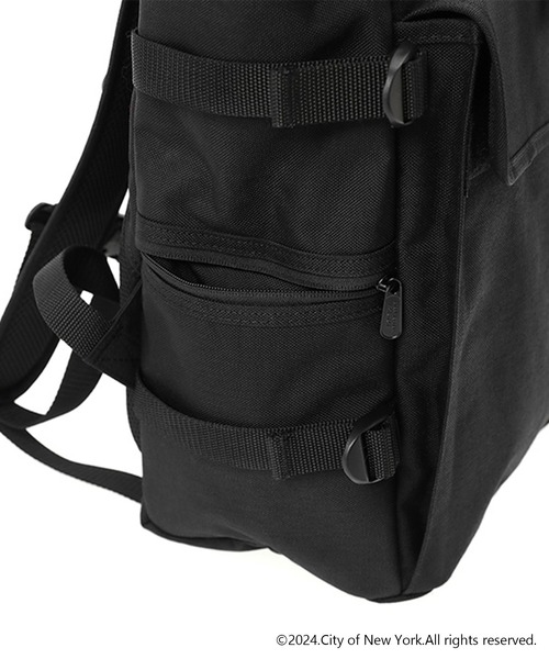 Manhattan Portage(マンハッタンポーテージ)の「Silvercup Backpack Vinyl Lining NEW YORK CITY(バックパック/リュック・メンズ・ブラック・MEDIUM)」の8枚目の写真