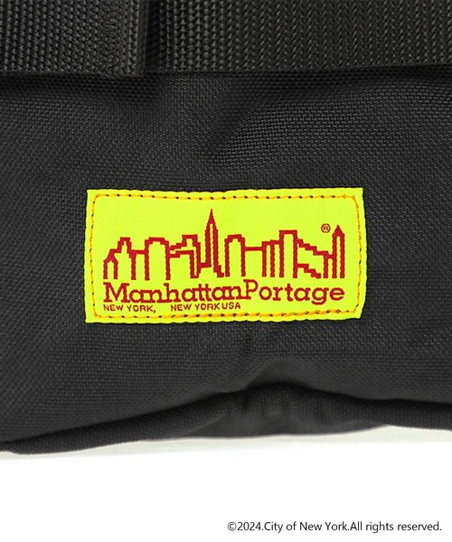 Manhattan Portage(マンハッタンポーテージ)の「Silvercup Backpack Vinyl Lining NEW YORK CITY(バックパック/リュック・メンズ・ブラック・MEDIUM)」の12枚目の写真