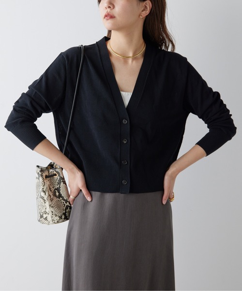 GALLARDAGALANTE（ガリャルダガランテ）の「アイシーコットンVネックカーディガン（カーディガン/ボレロ・レディース・オフホワイト/ベージュ/ブラック/ミント/グレー/ブルー・FREE）」の3枚目の写真