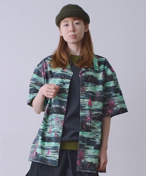 Universal Style Wear(ユニバーサルスタイルウェア)の「Universal Style Wear リゾート シャツ(シャツ/ブラウス・メンズ・ブルー系/グリーン×ピンク/イエロー× ブルー/グリーン系・X-LARGE/LARGE/MEDIUM)」の3枚目の写真