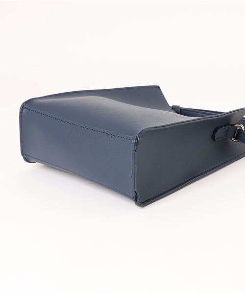 Revo.（レボ）の「フェイクレザー 縦長 A5 ミニ ショルダーバッグ［シンシア］（ショルダーバッグ・レディース・ワイン/クリーム/ダークグリーン/ターコイズブルー/ベージュ/ダークベージュ/ネイビー/パープル/ブラック・FREE）」の11枚目の写真