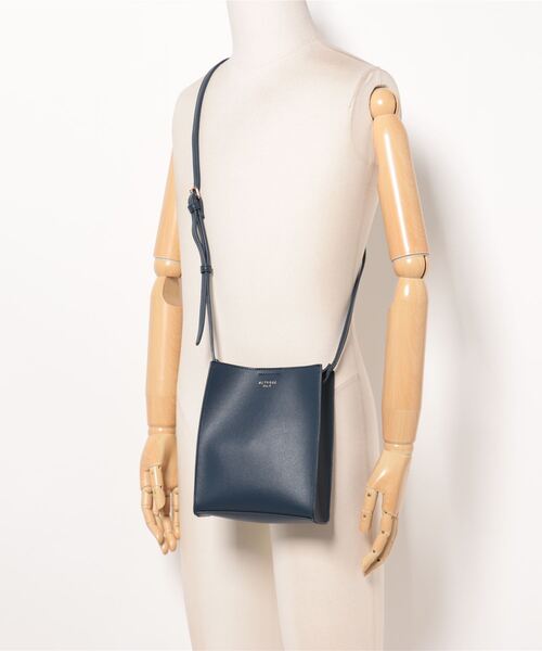 Revo.（レボ）の「フェイクレザー 縦長 A5 ミニ ショルダーバッグ［シンシア］（ショルダーバッグ・レディース・ワイン/クリーム/ダークグリーン/ターコイズブルー/ベージュ/ダークベージュ/ネイビー/パープル/ブラック・FREE）」の13枚目の写真