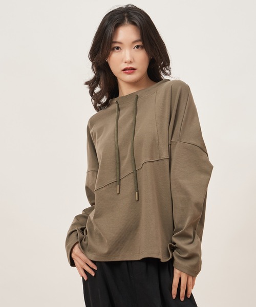 ROCOCO(ロココ)の「オシャレデザインルーズカットソー(Tシャツ/カットソー・レディース・カーキ/ブラック/グリーン・M~L)」の3枚目の写真
