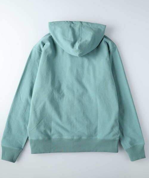 FRUIT OF THE LOOM(フルーツオブザルーム)の「【FRUIT OF THE LOOM】ワンポイントスウェット(パーカー・メンズ・グリーン/ベージュ/ネイビー・M/L/XL)」の4枚目の写真
