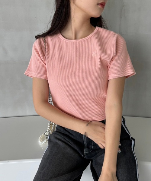 one after another NICE CLAUP(ワンアフターアナザーナイスクラップ)の「ワンポイント刺しゅうピグメントTee(Tシャツ/カットソー・レディース・ラベンダー/ピンク系その他/オフホワイト/チャコールグレー・FREE)」の15枚目の写真