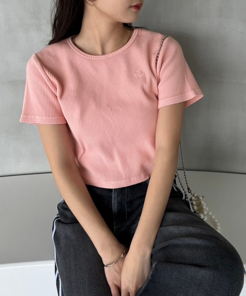 one after another NICE CLAUP(ワンアフターアナザーナイスクラップ)の「ワンポイント刺しゅうピグメントTee(Tシャツ/カットソー・レディース・ラベンダー/ピンク系その他/オフホワイト/チャコールグレー・FREE)」の16枚目の写真