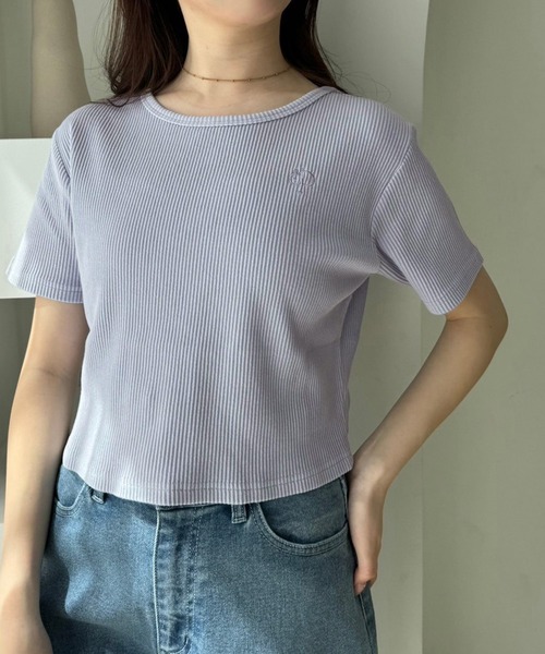 one after another NICE CLAUP(ワンアフターアナザーナイスクラップ)の「ワンポイント刺しゅうピグメントTee(Tシャツ/カットソー・レディース・ラベンダー/ピンク系その他/オフホワイト/チャコールグレー・FREE)」の22枚目の写真