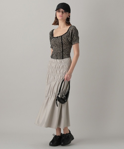 FOREVER 21（フォーエバー トゥエンティーワン）の「【2024SS】シャーリングロングスカート（スカート・レディース・ブラック/グレー・FREE）」の3枚目の写真