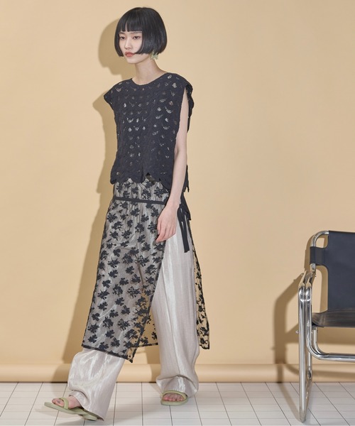 THE YOn(ザヨン)の「グリッターサテンイージーワイドパンツ(その他パンツ・レディース・シャンパン/ワインレッド/オリーブ・FREE)」の8枚目の写真