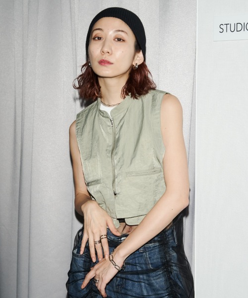 Auntie Rosa Holiday(アンティローザホリデー)の「ワーククロップドベスト(ベスト・レディース・カーキ/ブラック・FREE)」の17枚目の写真