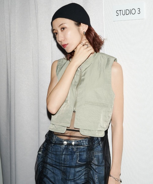 Auntie Rosa Holiday(アンティローザホリデー)の「ワーククロップドベスト(ベスト・レディース・カーキ/ブラック・FREE)」の16枚目の写真