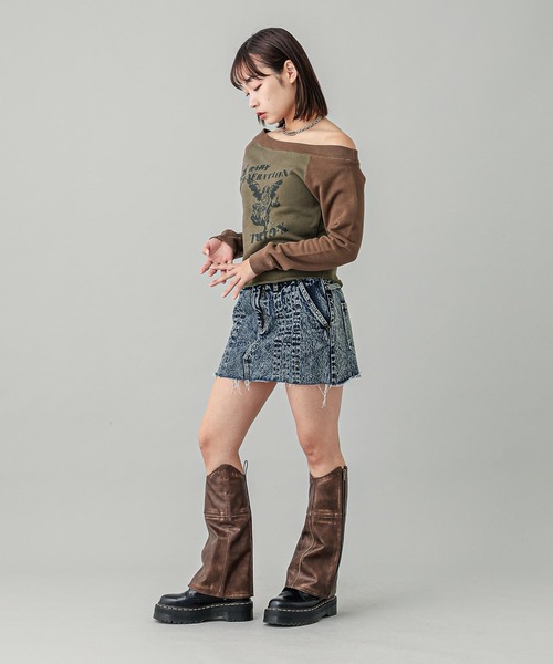 X-girl（エックスガール）の「OFF THE SHOULDER SWEAT TOP（スウェット・レディース・オリーブ/チャコール・S/M）」の14枚目の写真