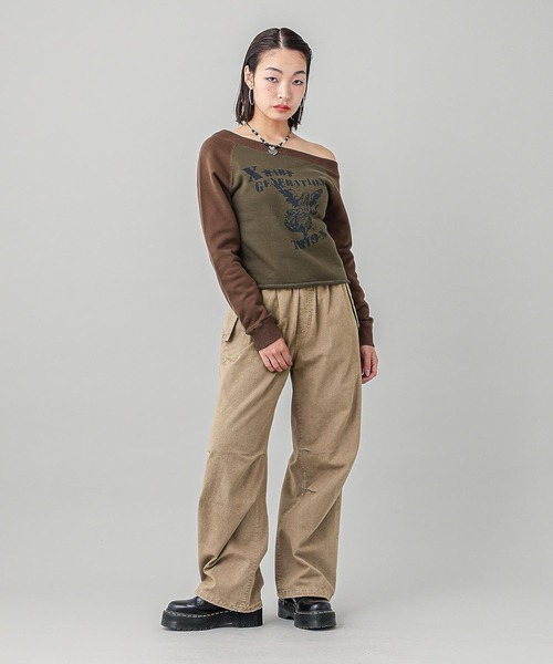 X-girl（エックスガール）の「OFF THE SHOULDER SWEAT TOP（スウェット・レディース・オリーブ/チャコール・S/M）」の8枚目の写真