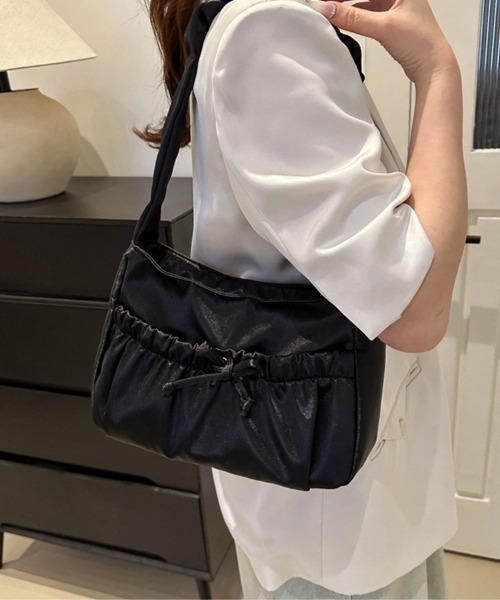 Doux Belle（ドゥーベル）の「リボンポイントショルダーバック（ショルダーバッグ・レディース・ベージュ/ホワイト/ピンク/ブラック・FREE）」の17枚目の写真