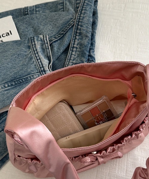 Doux Belle（ドゥーベル）の「リボンポイントショルダーバック（ショルダーバッグ・レディース・ベージュ/ホワイト/ピンク/ブラック・FREE）」の10枚目の写真