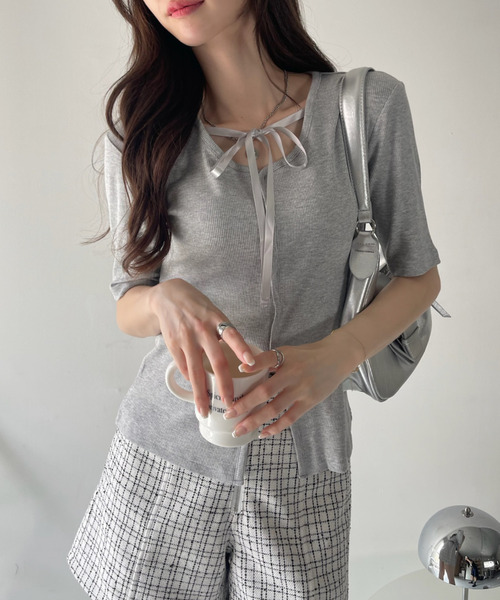 Ada.(エイダ)の「サテン リボン バレエコアデザイン Tシャツ(Tシャツ/カットソー・レディース・ブルー/ブラック/ライトグレー・FREE)」の15枚目の写真