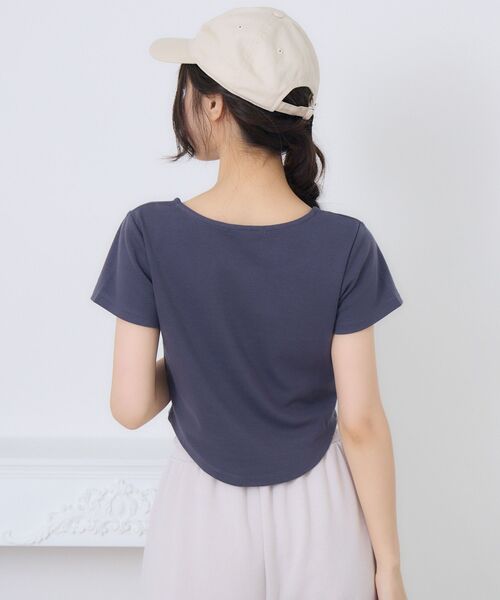 ems excite（エムズエキサイト）の「裾ラウンドTEE（Tシャツ/カットソー・レディース・チャコールグレー/オフホワイト/ブルー・FREE）」の18枚目の写真