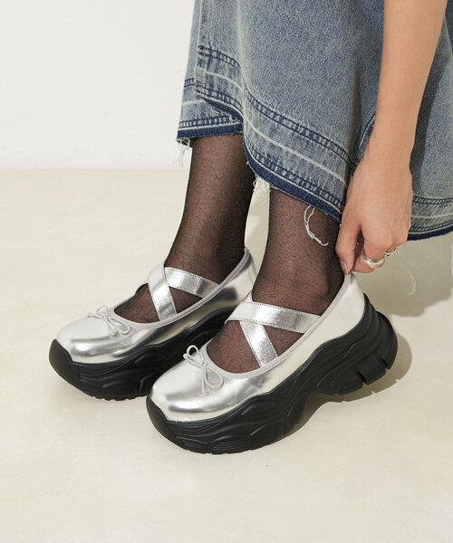 CIAOPANIC(チャオパニック)の「厚底クロスリボンメリージェーン(パンプス・レディース・ブラック/シルバー・SMALL/MEDIUM/LARGE)」の9枚目の写真