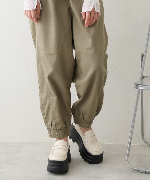 DEMETER(デメテル)の「厚底 トリプルソール ボリューム ローファーシューズ(ローファー・レディース・ブラック/アイボリー/ブラック系その他・S/M/L/LL)」の11枚目の写真