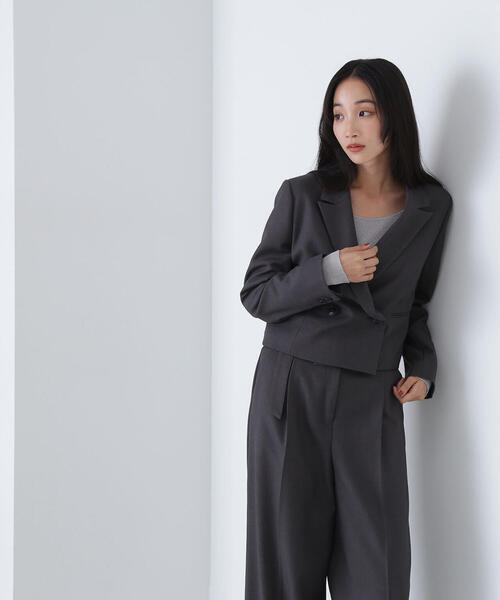 NATURAL BEAUTY BASIC(ナチュラルビューティーベーシック)の「◇<リラクシーセットアップシリーズ>クロップドジャケット(テーラードジャケット・レディース・チャコールグレー/ブラウン・SMALL/MEDIUM)」の13枚目の写真