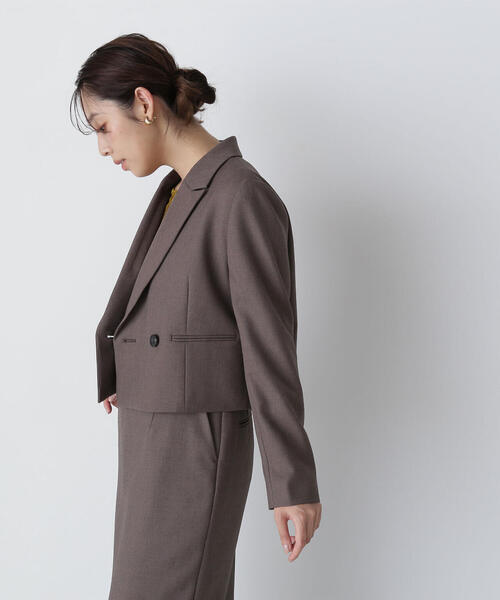NATURAL BEAUTY BASIC(ナチュラルビューティーベーシック)の「◇<リラクシーセットアップシリーズ>クロップドジャケット(テーラードジャケット・レディース・チャコールグレー/ブラウン・SMALL/MEDIUM)」の4枚目の写真