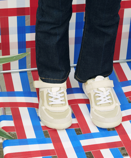 IENA ENFANT（イエナアンファン）の「《追加》【IFMExIENA ENFANT】Bon Chic スニーカー JUNIOR(19.5cm-22.5cm)（スニーカー・キッズ・グレー/ベージュ・21/20/19/22）」の13枚目の写真