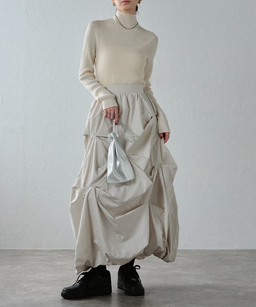 r.（アールドット）の「タックバルーンスカート（スカート・レディース・ブラック/オフホワイト/ブルー・FREE）」の19枚目の写真