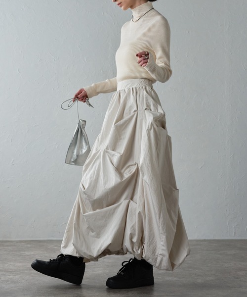 r.（アールドット）の「タックバルーンスカート（スカート・レディース・ブラック/オフホワイト/ブルー・FREE）」の20枚目の写真