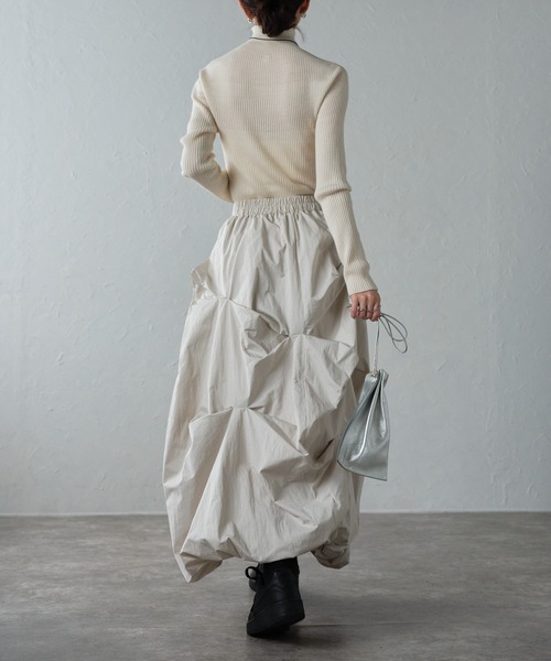 r.（アールドット）の「タックバルーンスカート（スカート・レディース・ブラック/オフホワイト/ブルー・FREE）」の21枚目の写真