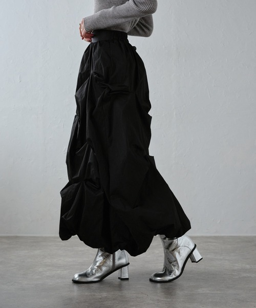 r.（アールドット）の「タックバルーンスカート（スカート・レディース・ブラック/オフホワイト/ブルー・FREE）」の4枚目の写真