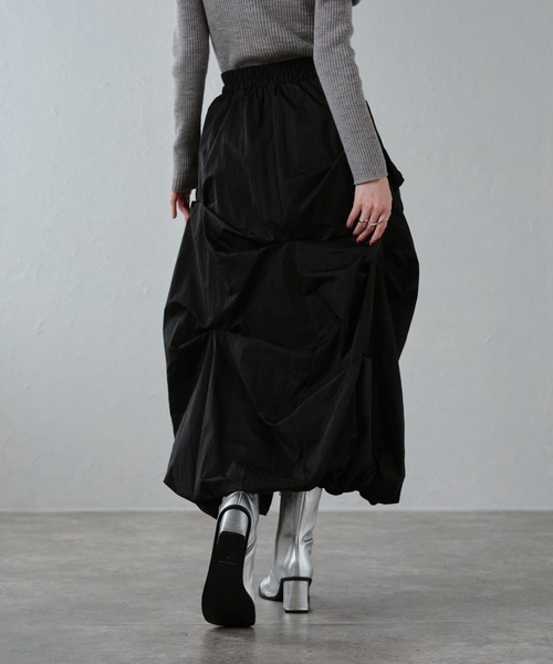 r.（アールドット）の「タックバルーンスカート（スカート・レディース・ブラック/オフホワイト/ブルー・FREE）」の5枚目の写真