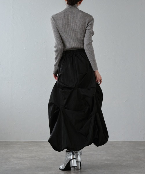 r.（アールドット）の「タックバルーンスカート（スカート・レディース・ブラック/オフホワイト/ブルー・FREE）」の8枚目の写真