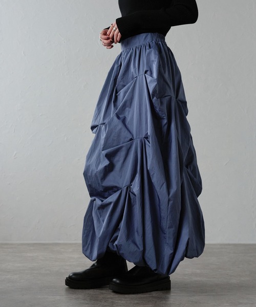 r.（アールドット）の「タックバルーンスカート（スカート・レディース・ブラック/オフホワイト/ブルー・FREE）」の9枚目の写真