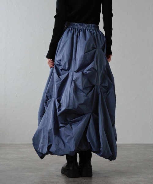 r.（アールドット）の「タックバルーンスカート（スカート・レディース・ブラック/オフホワイト/ブルー・FREE）」の10枚目の写真