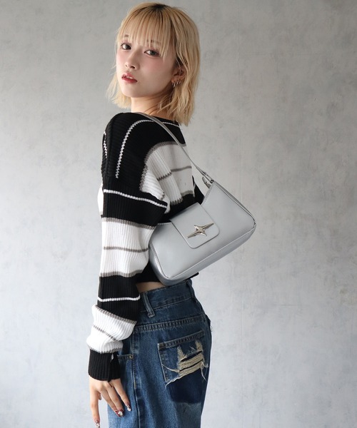 BARELY BLUE（ベアリーブルー）の「【 BARELY BLUE / ベアリーブルー 】 ミニ スパーク スタッズ ハンドバッグ（ハンドバッグ・レディース・シルバー/ブラック・FREE）」の13枚目の写真