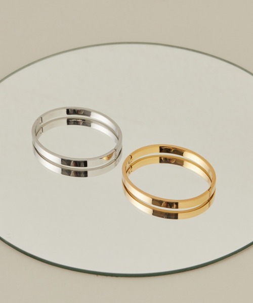 ciite' surgical stainless（シーテサージカルステンレス）の「【 金属アレルギー対応 】 シンプルバングル / ブレスレット  サージカルステンレス（バングル/リストバンド・レディース・ゴールド/シルバー・FREE）」の3枚目の写真