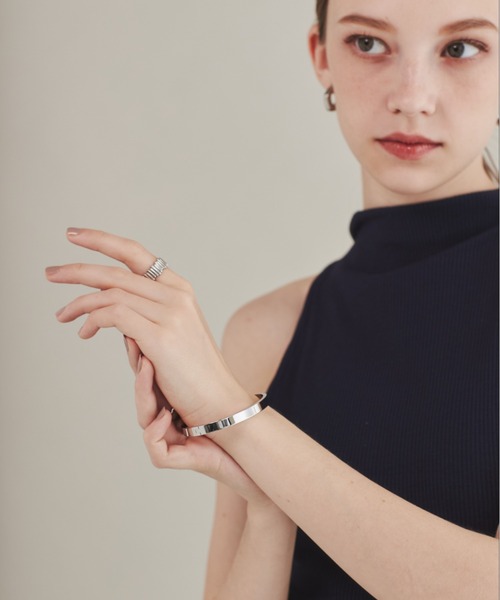 ciite' surgical stainless（シーテサージカルステンレス）の「【 金属アレルギー対応 】 シンプルバングル / ブレスレット  サージカルステンレス（バングル/リストバンド・レディース・ゴールド/シルバー・FREE）」の9枚目の写真