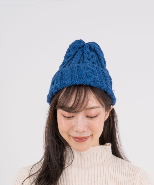 HIGHLAND 2000(ハイランドトゥーサウザンド)の「【HIGHLAND 2000/ハイランド2000】ボブキャップ ケーブル編み ニット帽 100%ウール(ニットキャップ/ビーニー・レディース・ベージュ/ネイビー/ブラック/ライトベージュ/チャコールグレー/ダークグリーン/ホワイト/ライトブラック/ブラウン/ブラック×ホワイト/インディゴブルー・FREE)」の11枚目の写真