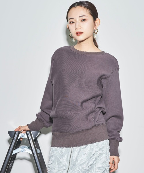 tarin arin(タリンアリン)の「【150㎝前後の小柄さんサイズ】ダメージクルーネックスウェット(スウェット・レディース・ブルー/チャコールグレー/ホワイト・M/S)」の3枚目の写真