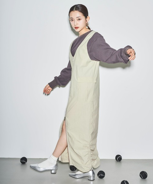 tarin arin(タリンアリン)の「【150㎝前後の小柄さんサイズ】ダメージクルーネックスウェット(スウェット・レディース・ブルー/チャコールグレー/ホワイト・M/S)」の19枚目の写真