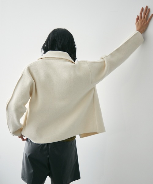 Lutim by u(ルチバイユー)の「圧縮ニットジップアップジャケット(ニット/セーター・レディース・ホワイト/ブラック・FREE)」の3枚目の写真