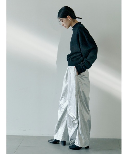 Stylevoice for xxx（スタイルヴォイスフォー）の「メタリックイージーパンツ（その他パンツ・レディース・シルバー/ブラック・FREE）」の6枚目の写真