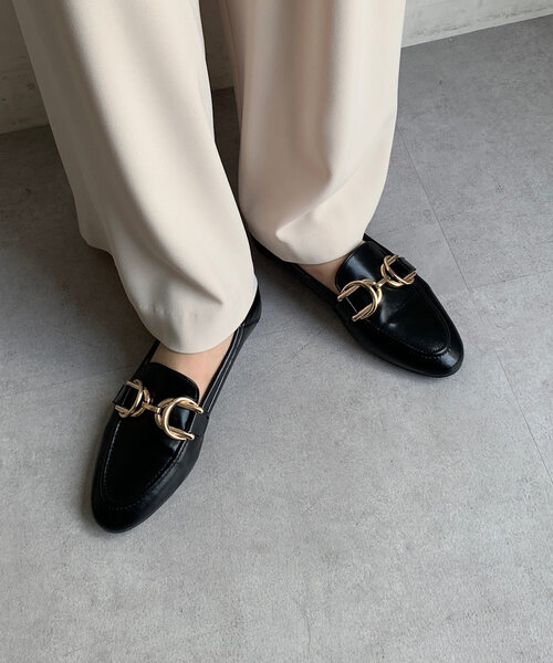 DouDou（ドゥドゥ）の「【WEB限定】ソフトデザインビットローファー（ローファー・レディース・ブラック/シルバー・23cm/23.5cm/24cm/24.5cm）」の3枚目の写真