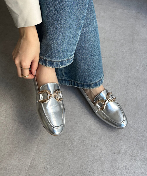 DouDou（ドゥドゥ）の「【WEB限定】ソフトデザインビットローファー（ローファー・レディース・ブラック/シルバー・23cm/23.5cm/24cm/24.5cm）」の18枚目の写真