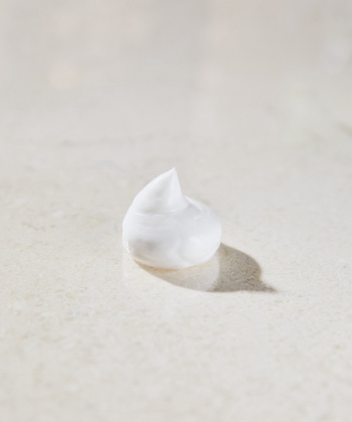 Her lip to BEAUTY（ハーリップトゥビューティー）の「RICH HAND CREAM - NUDE PEARL -（ハンドケア/ハンドクリーム・レディース・その他・FREE）」の3枚目の写真