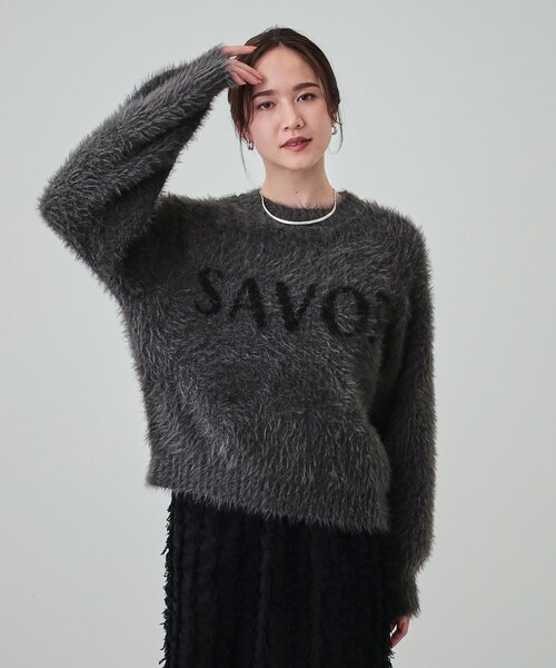 Cutie Blonde（キューティーブロンド）の「◆【S-LL】ほんのりショート丈 ふわふわフェザー ロゴニット（ニット/セーター・レディース・ライトグレー/チャコールグレー/オフホワイト/ブラウン系・03/04/02/01）」の5枚目の写真