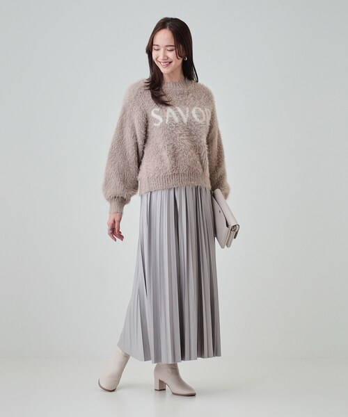 Cutie Blonde（キューティーブロンド）の「◆【S-LL】ほんのりショート丈 ふわふわフェザー ロゴニット（ニット/セーター・レディース・ライトグレー/チャコールグレー/オフホワイト/ブラウン系・03/04/02/01）」の11枚目の写真