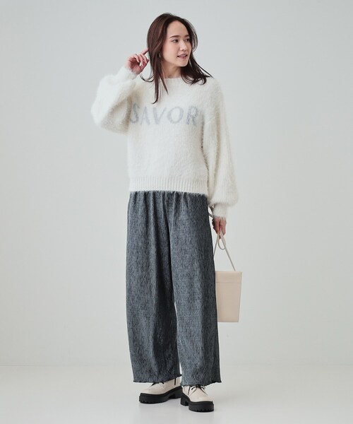 Cutie Blonde（キューティーブロンド）の「◆【S-LL】ほんのりショート丈 ふわふわフェザー ロゴニット（ニット/セーター・レディース・ライトグレー/チャコールグレー/オフホワイト/ブラウン系・03/04/02/01）」の15枚目の写真